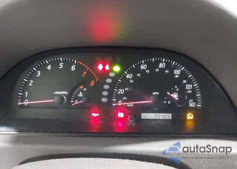 2004 Toyota Camry Le z USA, uszkodzony, nr VIN 4T1BE30K94U845176